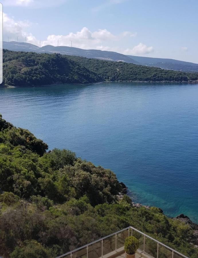 Apartment Sea Space 2 Dobra Voda Luaran gambar