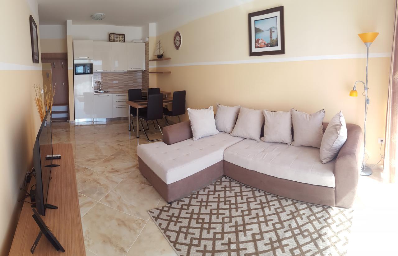 Apartment Sea Space 2 Dobra Voda Luaran gambar