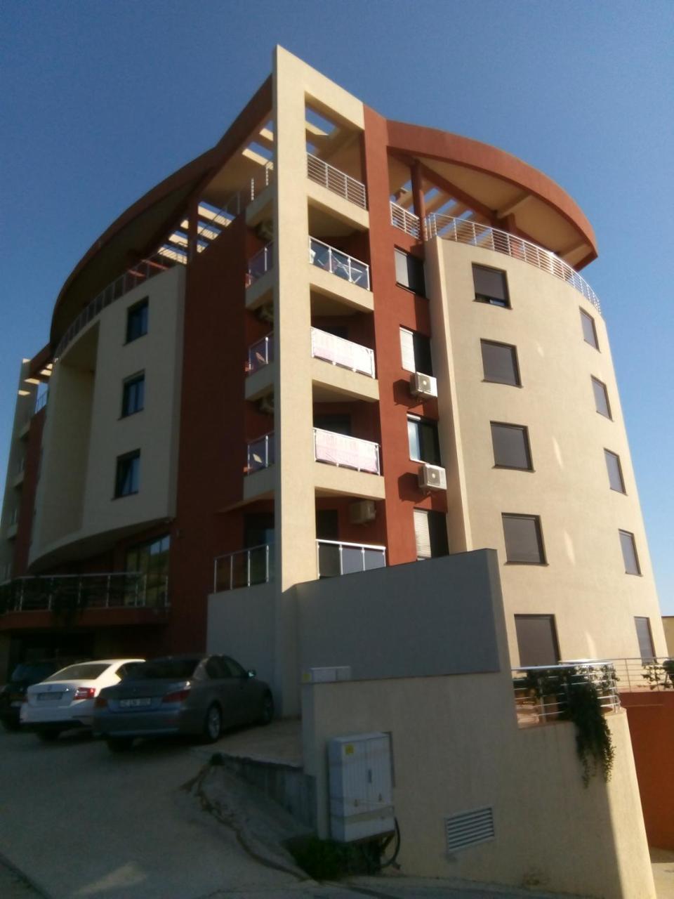 Apartment Sea Space 2 Dobra Voda Luaran gambar